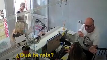 Habló la empleada de la