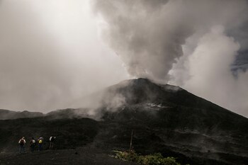 En la imagen, el Volcán de Pacaya en San Vicente de Pacaya (Guatemala). EFE/Esteban Biba/Archivo