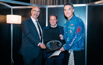 Robbie Williams distinguido por la Legislatura porteña