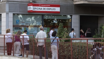 La tasa de paro de la eurozona se mantuvo estable en el mínimo histórico del 6,2% en mayo