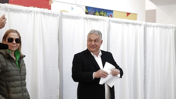 Orbán y Magyar votan en medio de récords de participación en las elecciones en Hungría