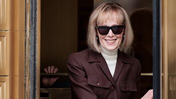 La escritora Carroll no quiere