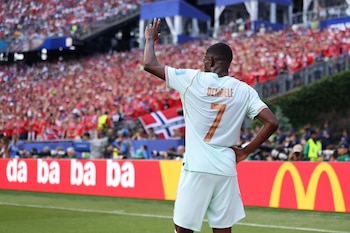 El triplete de Ousmane Dembélé lo convirtió en el tercer jugador de la selección de Francia en lograr esa marca en un partido de Copa del Mundo - crédito Octavio Guzmán/EFE