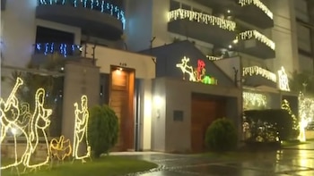 Familias visitan calle Monte Umbroso