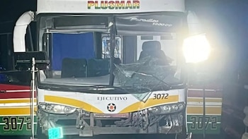 Chocaron tres micros con hinchas