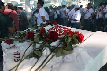 Marcha de la UES por la masacre del 30 de julio de 1975