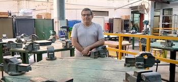 Alejandro Rodríguez en los talleres