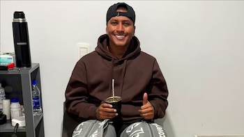 Pedro Aquino fue operado de la rodilla derecha en Argentina: ¿Cuánto tiempo demorará en regresar a las canchas?