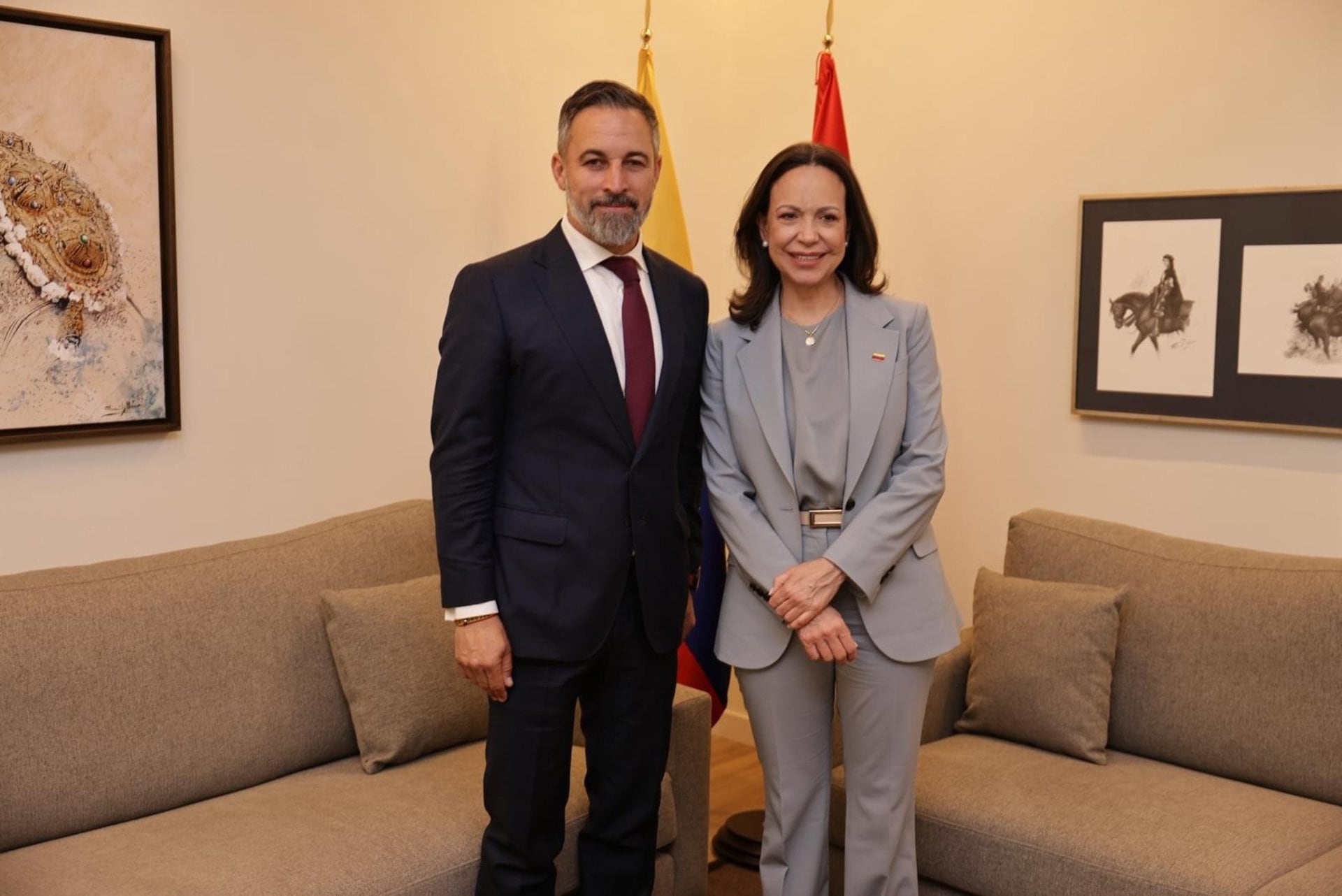 El otro elemento relevante del viaje de María Corina a España fue no haberse reunido con el presidente del gobierno español, Pedro Sánchez, quien ha sido un aliado de la dictadura