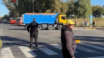 Un camionero dio vueltas en Saavedra y chocó