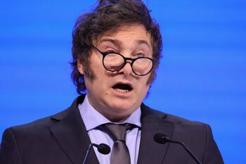 El presidente Javier Milei, pronuncia