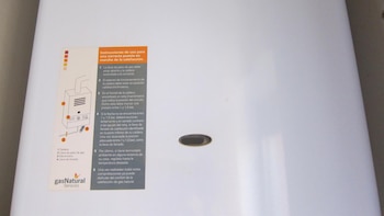 La tarifa del gas regulado individual cae un 16,6% el 1 de abril y la vecinal, entre un 10,8% y un 16,7%