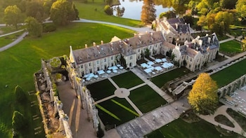 Abbaye des Vaux de Cernay hotel -México-1 abril