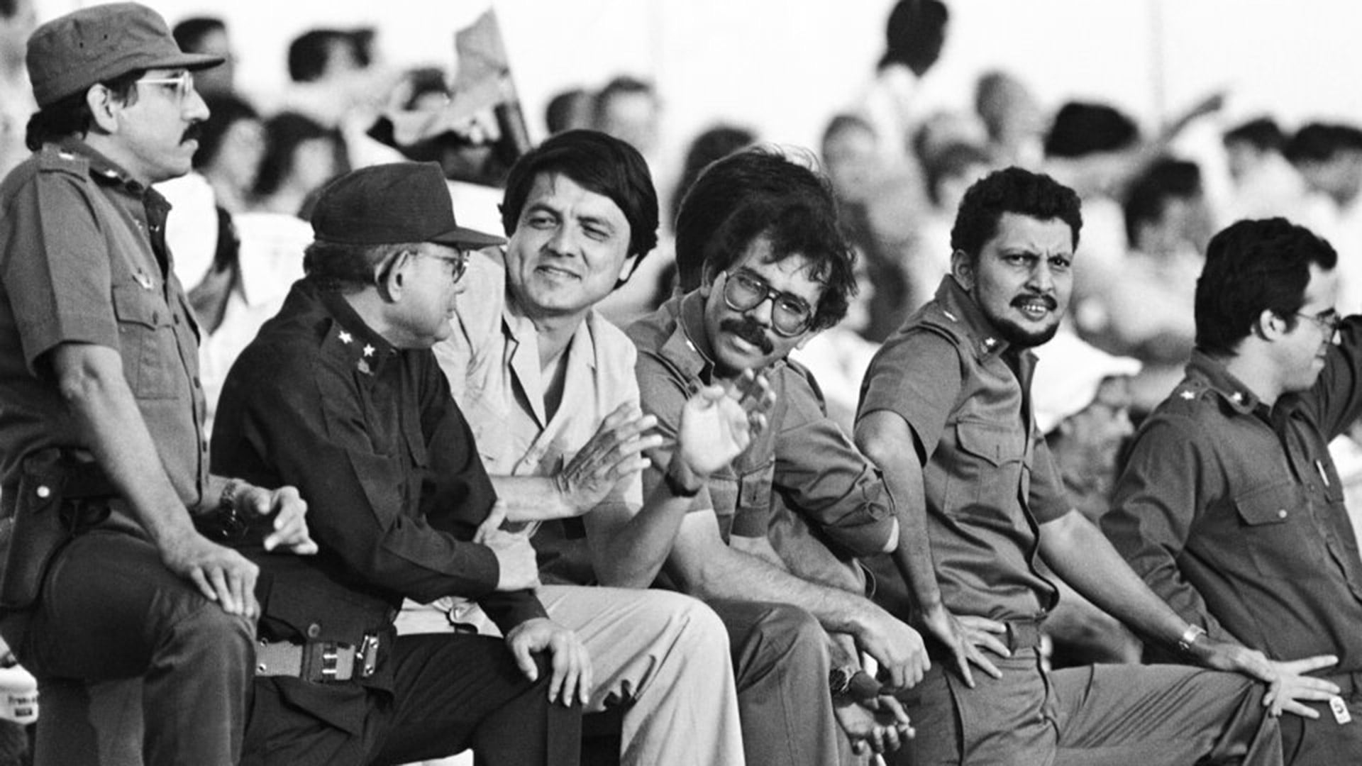 Sergio Ramírez, con la cúpula sandinista, en 1984.