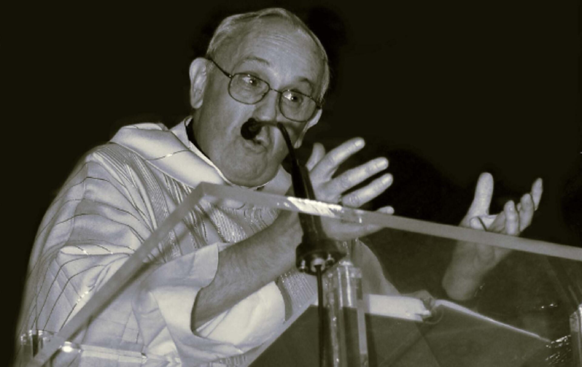Jorge Bergoglio, en los años en que se hacía notar por sus homilías en la catedral metropolitana