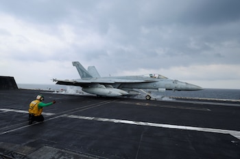 Aviones militares de EEUU volaron