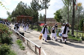 Liberación de prisioneros talibanes como