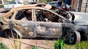 Demandó al seguro por el incendio de su auto, pero la Justicia comprobó que el vehículo ya estaba destruido por un vuelco previo