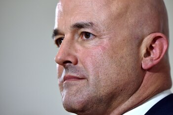 El periodista indica en particular