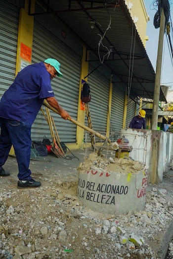 La municipalidad ofreció 32 alternativas de ubicación dentro del sistema de mercados municipales para los comerciantes afectados. (Foto: Alcaldía de San Salvador Centro)