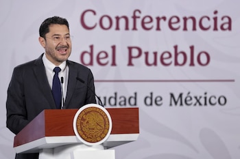 El titular del ISSSTE, Martí