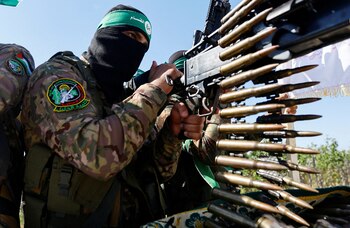 Un terrorista de Hamas cerca