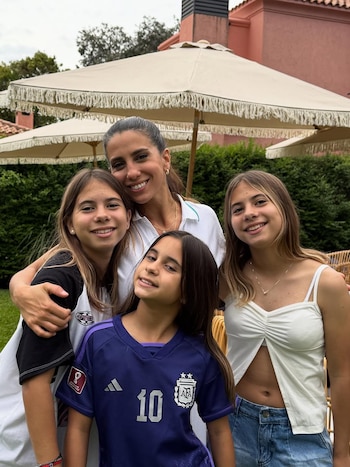 Cinthia Fernández festejó su cumpleaños