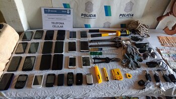 Celulares, llaves y herramientas entre