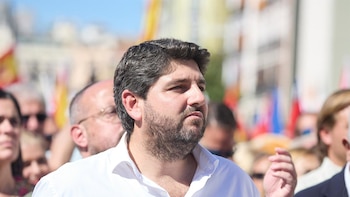 López Miras tilda de "paletismo