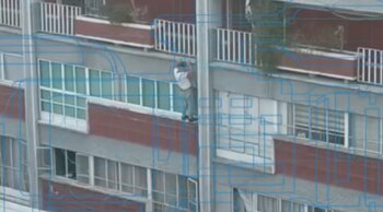 Hombre cayó de edificio en