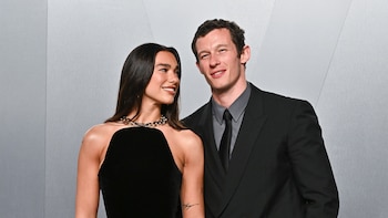 Callum Turner habló de su reciente matrimonio con Dua Lipa: “Uno quiere inspirarse en la persona que tiene a su lado”