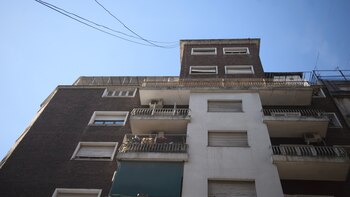 La mujer se arrojó junto