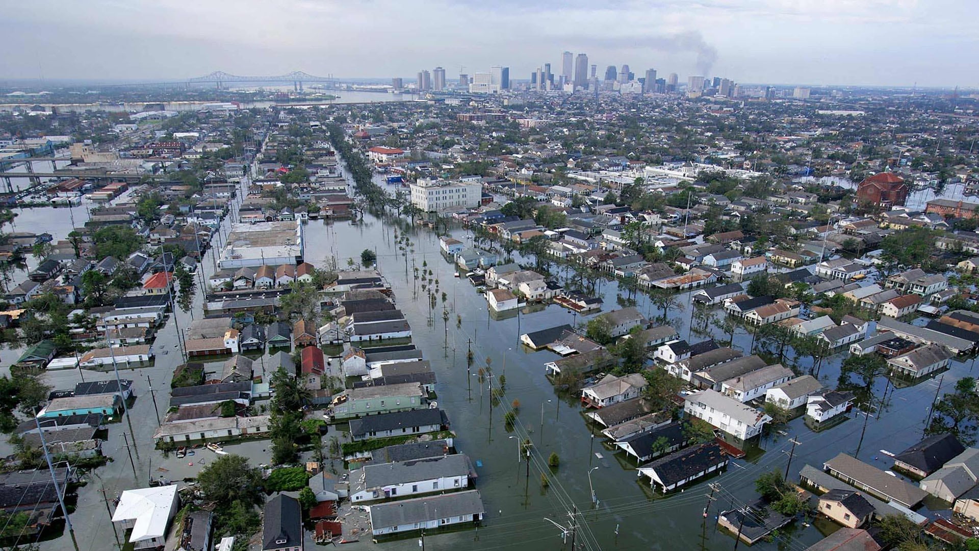“Este lugar dejará de existir”: la dolorosa advertencia a los residentes de Nueva Orleans para abandonar la ciudad que se hunde