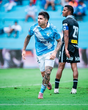 Gustavo Cazonatti anotó el 2-1 de Sporting Cristal ante ADT por Torneo Apertura 2026.