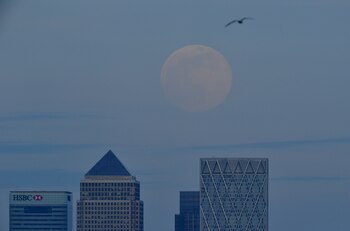 Nuestra luna es un cuerpo