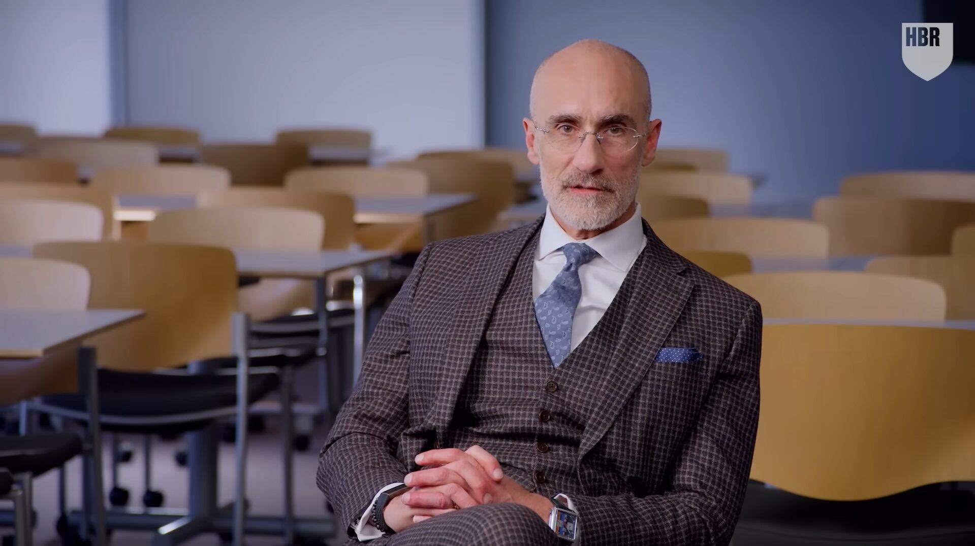 El aburrimiento favorece la creatividad y la salud mental, según el profesor de Harvard Arthur C. Brooks (YouTube: Harvard Business Review y Dr. Arthur Brooks)