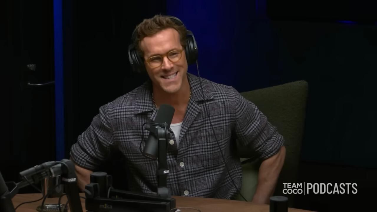 Ryan Reynolds compartió anécdotas inéditas y reflexionó sobre la creatividad y la industria del entretenimiento, en el podcast