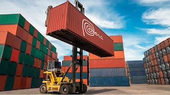 Velarde también resaltó el crecimiento de las exportaciones peruanas en las últimas décadas y señaló que el país ha superado a otras economías relevantes de la región.