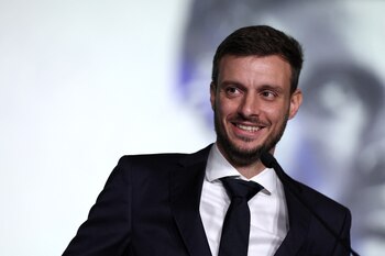 El entrenador abandonó al equipo