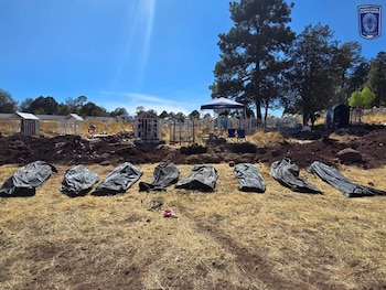 FGE Occidente exhumó 10 cuerpos