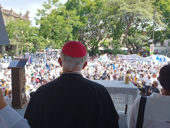 Más de 2 500 personas