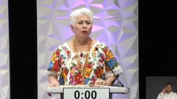 La curiosa reacción de Tina