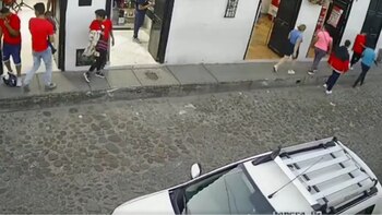 Porque se cayó un casco,