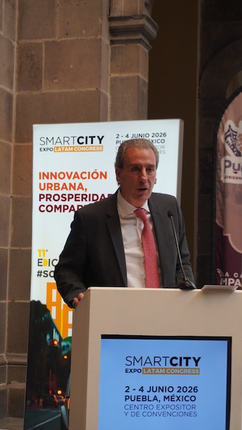 Innovación digital y turismo se entrelazan en el desarrollo urbano de Puebla. La cooperación internacional impulsa la gestión inteligente de las ciudades. Referentes globales se reúnen para debatir el futuro de América Latina. (Cortesía Smart City)