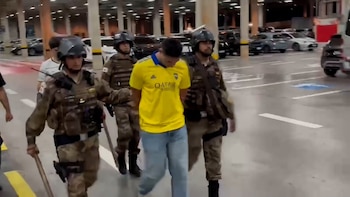 Un hincha de Boca Juniors fue detenido en Brasil acusado de gestos racistas contra el público de Cruzeiro