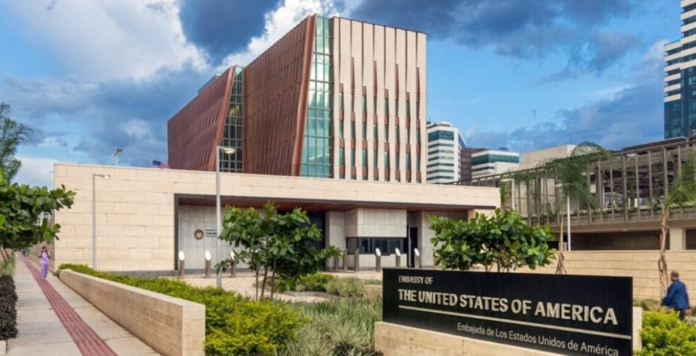 Una decisión judicial podría definir si el acusado enfrenta finalmente a la justicia estadounidense por graves delitos cometidos en 2000. (Foto: Redes sociales)