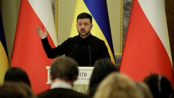 Zelenski afirma estar "insatisfecho" con