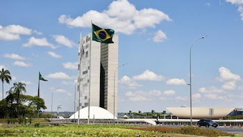 El Tribunal Electoral de Brasil garantiza el voto libre y advierte de que actuará contra el acoso en las urnas