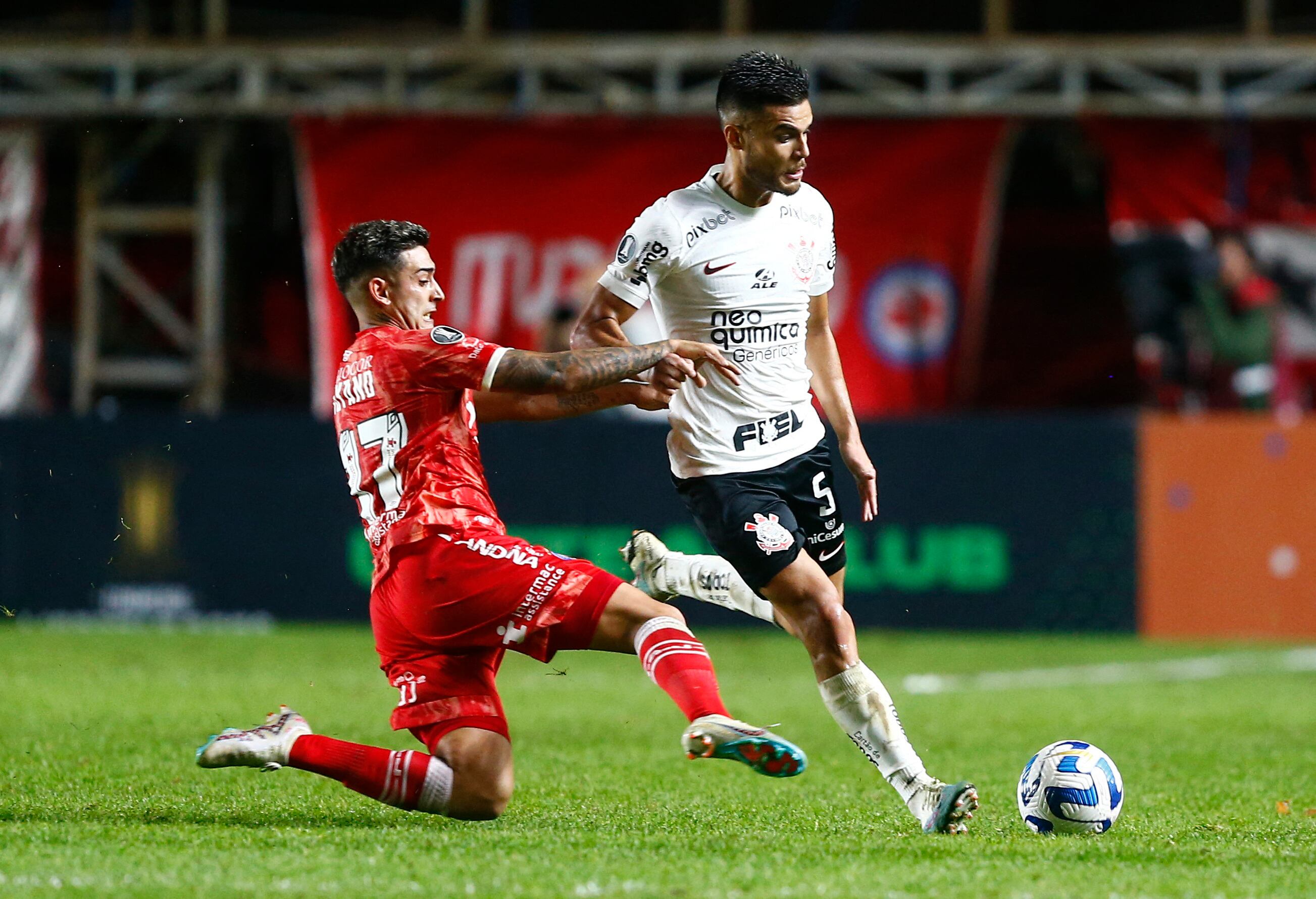 Fausto Vera es otro de los futbolistas ofrecidos a River Plate para 2026 (REUTERS/Cristina Sille)