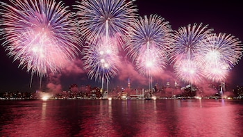 Nueva York cancela los fuegos